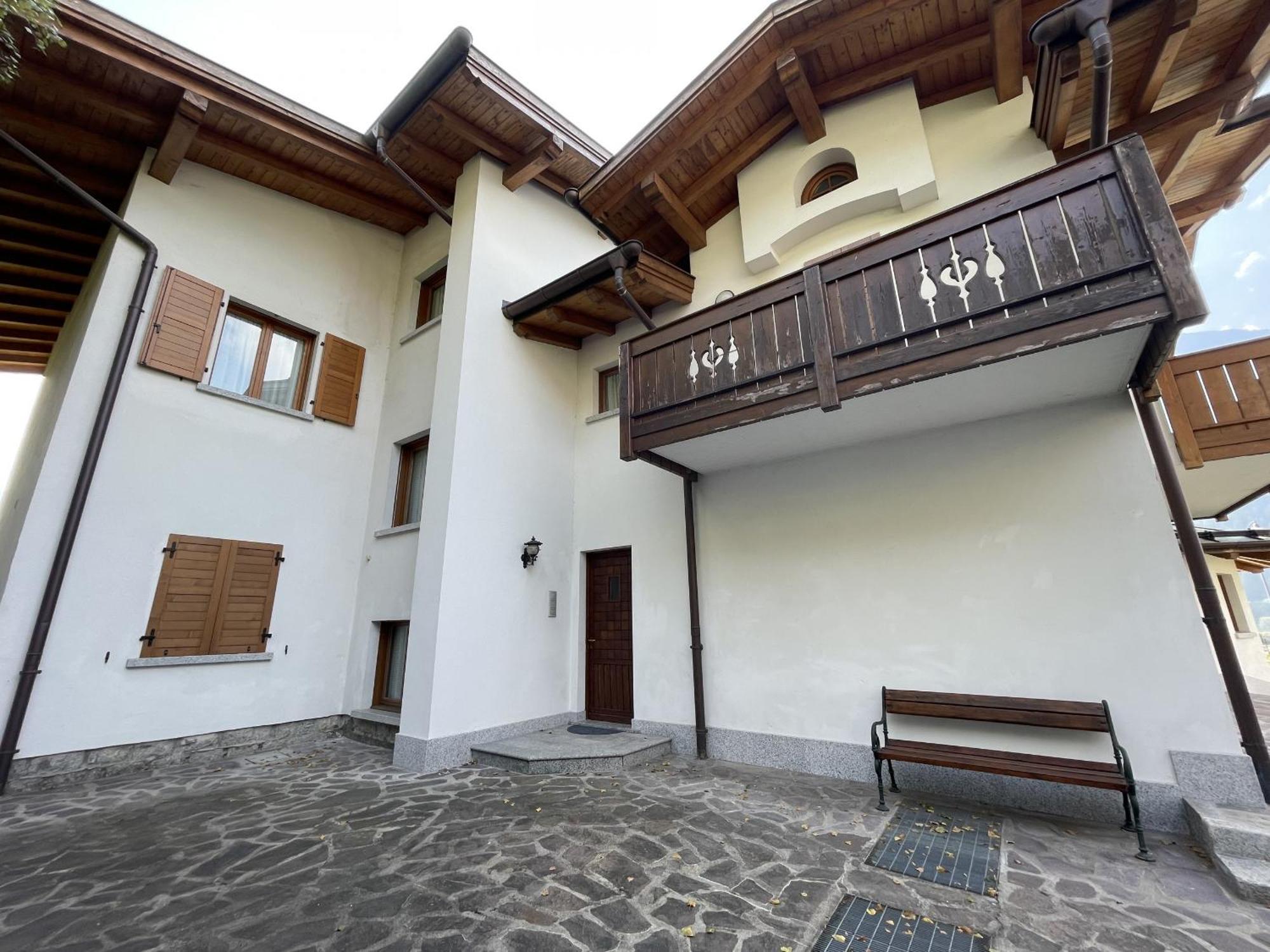 Casa Adamello Giustino Daire Dış mekan fotoğraf